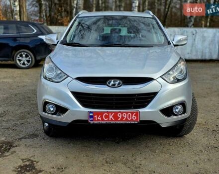 Серый Хендай их35, объемом двигателя 1.7 л и пробегом 186 тыс. км за 11700 $, фото 26 на Automoto.ua