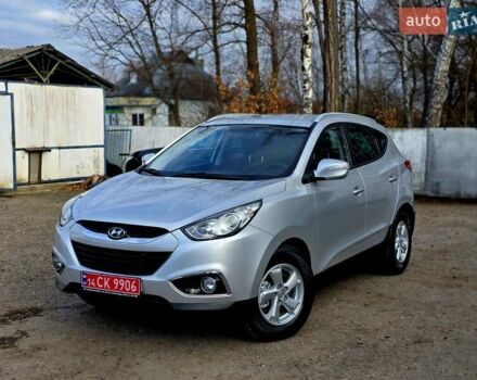 Серый Хендай их35, объемом двигателя 1.7 л и пробегом 186 тыс. км за 11700 $, фото 2 на Automoto.ua