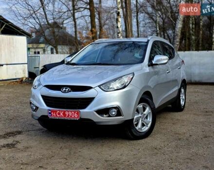 Серый Хендай их35, объемом двигателя 1.7 л и пробегом 186 тыс. км за 11700 $, фото 1 на Automoto.ua