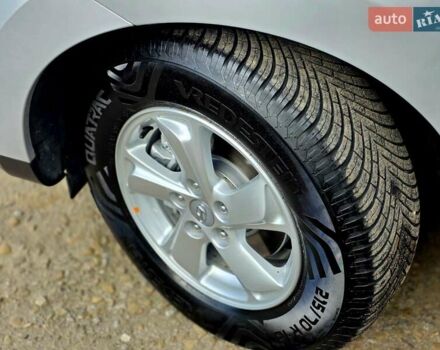 Серый Хендай их35, объемом двигателя 1.7 л и пробегом 186 тыс. км за 11700 $, фото 27 на Automoto.ua