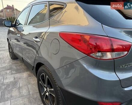 Серый Хендай их35, объемом двигателя 2 л и пробегом 175 тыс. км за 12300 $, фото 13 на Automoto.ua