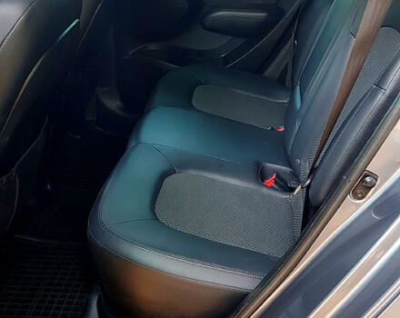 Сірий Хендай іх35, об'ємом двигуна 2 л та пробігом 235 тис. км за 11100 $, фото 10 на Automoto.ua