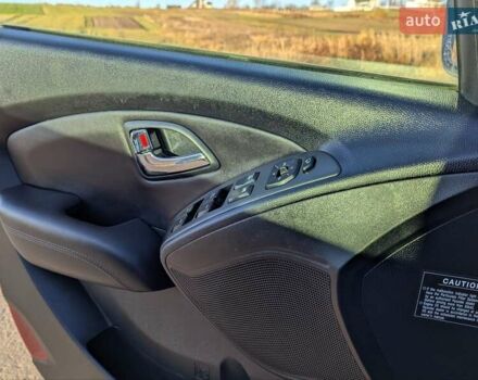 Сірий Хендай іх35, об'ємом двигуна 2 л та пробігом 175 тис. км за 10900 $, фото 38 на Automoto.ua