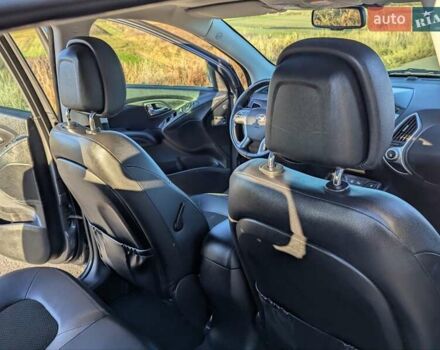 Сірий Хендай іх35, об'ємом двигуна 2 л та пробігом 175 тис. км за 10900 $, фото 45 на Automoto.ua