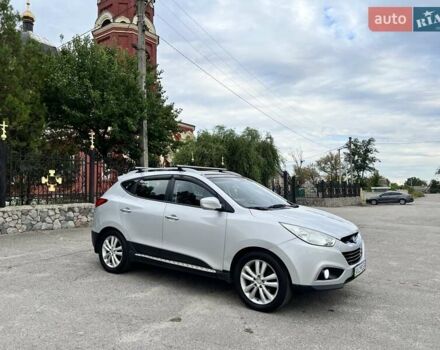 Серый Хендай их35, объемом двигателя 2.4 л и пробегом 155 тыс. км за 11999 $, фото 11 на Automoto.ua