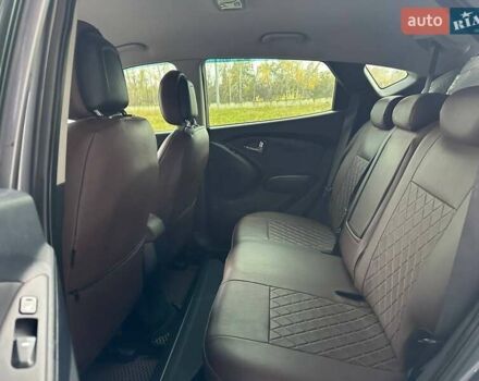 Сірий Хендай іх35, об'ємом двигуна 2 л та пробігом 176 тис. км за 11500 $, фото 15 на Automoto.ua