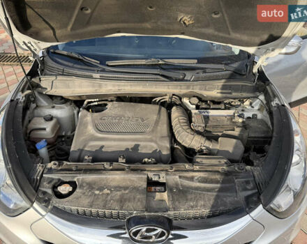 Сірий Хендай іх35, об'ємом двигуна 2 л та пробігом 212 тис. км за 11950 $, фото 31 на Automoto.ua