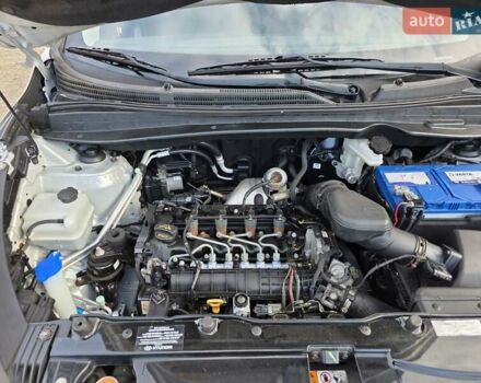 Серый Хендай их35, объемом двигателя 1.7 л и пробегом 186 тыс. км за 11700 $, фото 54 на Automoto.ua