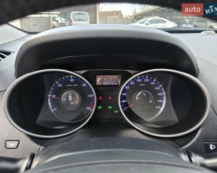 Серый Хендай их35, объемом двигателя 1.7 л и пробегом 186 тыс. км за 11700 $, фото 34 на Automoto.ua