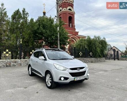 Серый Хендай их35, объемом двигателя 2.4 л и пробегом 155 тыс. км за 11999 $, фото 12 на Automoto.ua