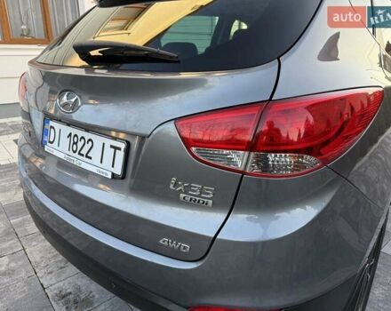 Серый Хендай их35, объемом двигателя 2 л и пробегом 175 тыс. км за 12300 $, фото 10 на Automoto.ua