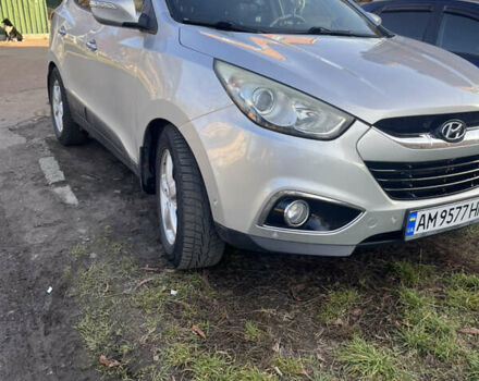 Сірий Хендай іх35, об'ємом двигуна 2 л та пробігом 228 тис. км за 13500 $, фото 7 на Automoto.ua