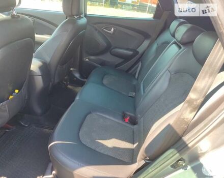 Серый Хендай их35, объемом двигателя 2.01 л и пробегом 227 тыс. км за 14500 $, фото 7 на Automoto.ua