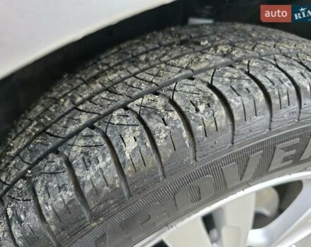 Сірий Хендай іх35, об'ємом двигуна 1.69 л та пробігом 308 тис. км за 11999 $, фото 9 на Automoto.ua