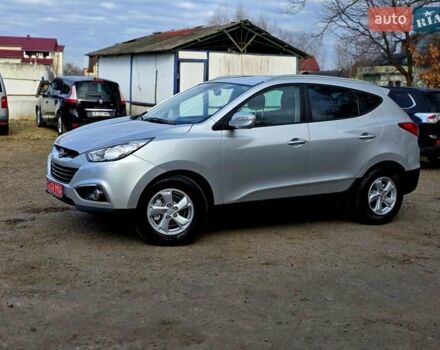 Серый Хендай их35, объемом двигателя 1.7 л и пробегом 186 тыс. км за 11700 $, фото 13 на Automoto.ua