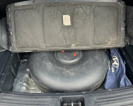 Серый Хендай их35, объемом двигателя 2 л и пробегом 202 тыс. км за 11550 $, фото 20 на Automoto.ua