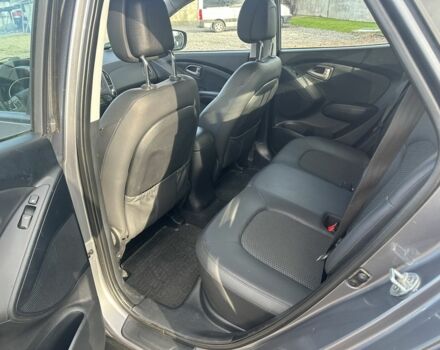 Серый Хендай их35, объемом двигателя 2 л и пробегом 253 тыс. км за 13800 $, фото 11 на Automoto.ua