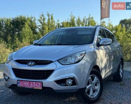 Сірий Хендай іх35, об'ємом двигуна 2 л та пробігом 216 тис. км за 12690 $, фото 1 на Automoto.ua