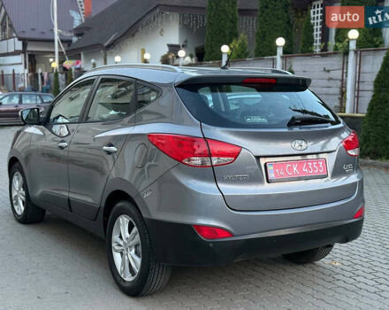 Сірий Хендай іх35, об'ємом двигуна 1.7 л та пробігом 209 тис. км за 11799 $, фото 1 на Automoto.ua