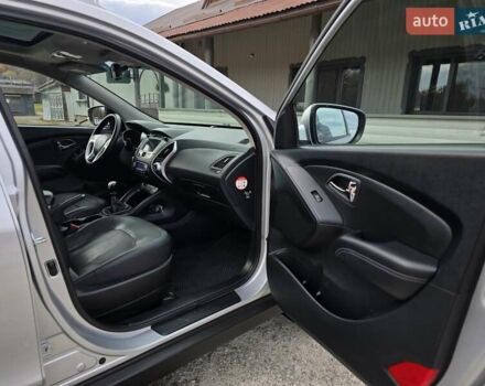 Сірий Хендай іх35, об'ємом двигуна 1.69 л та пробігом 308 тис. км за 11999 $, фото 22 на Automoto.ua