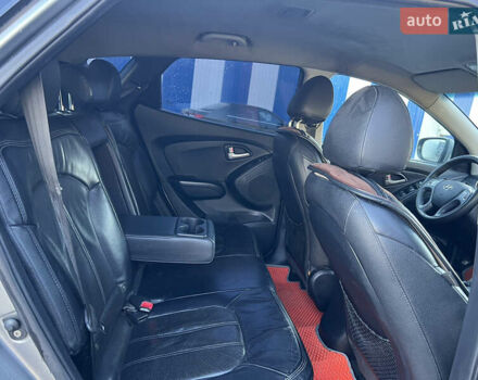 Сірий Хендай іх35, об'ємом двигуна 2 л та пробігом 156 тис. км за 11999 $, фото 13 на Automoto.ua