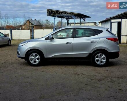 Серый Хендай их35, объемом двигателя 1.7 л и пробегом 186 тыс. км за 11700 $, фото 15 на Automoto.ua