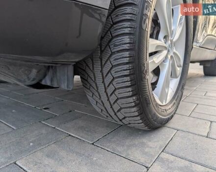 Сірий Хендай іх35, об'ємом двигуна 2 л та пробігом 222 тис. км за 13950 $, фото 24 на Automoto.ua