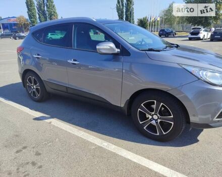 Серый Хендай их35, объемом двигателя 2.01 л и пробегом 227 тыс. км за 14500 $, фото 10 на Automoto.ua