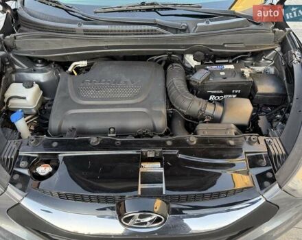 Серый Хендай их35, объемом двигателя 2 л и пробегом 175 тыс. км за 12300 $, фото 53 на Automoto.ua