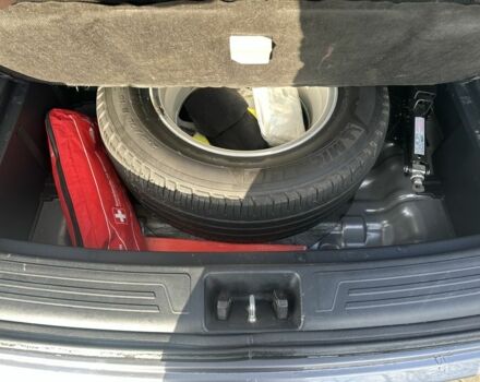 Серый Хендай их35, объемом двигателя 2 л и пробегом 253 тыс. км за 13800 $, фото 18 на Automoto.ua