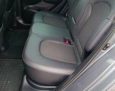 Серый Хендай их35, объемом двигателя 2 л и пробегом 198 тыс. км за 13200 $, фото 22 на Automoto.ua