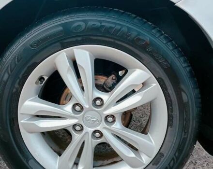 Сірий Хендай іх35, об'ємом двигуна 1.7 л та пробігом 208 тис. км за 11400 $, фото 7 на Automoto.ua