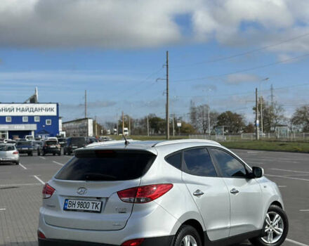 Сірий Хендай іх35, об'ємом двигуна 2 л та пробігом 190 тис. км за 12500 $, фото 6 на Automoto.ua