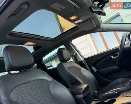 Серый Хендай их35, объемом двигателя 2 л и пробегом 175 тыс. км за 12300 $, фото 39 на Automoto.ua