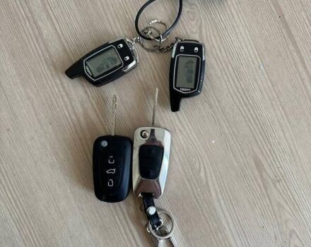 Сірий Хендай іх35, об'ємом двигуна 2 л та пробігом 175 тис. км за 12500 $, фото 6 на Automoto.ua