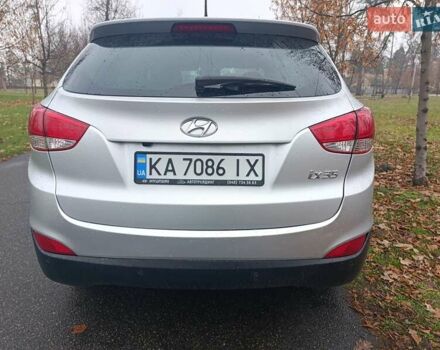 Сірий Хендай іх35, об'ємом двигуна 2 л та пробігом 240 тис. км за 11900 $, фото 10 на Automoto.ua