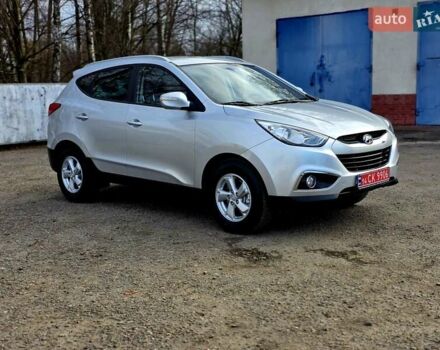 Серый Хендай их35, объемом двигателя 1.7 л и пробегом 186 тыс. км за 11700 $, фото 5 на Automoto.ua