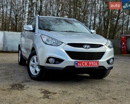 Серый Хендай их35, объемом двигателя 1.7 л и пробегом 186 тыс. км за 11700 $, фото 7 на Automoto.ua