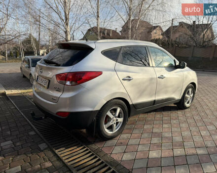 Сірий Хендай іх35, об'ємом двигуна 2 л та пробігом 212 тис. км за 11950 $, фото 5 на Automoto.ua