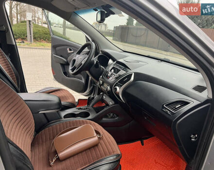 Сірий Хендай іх35, об'ємом двигуна 2 л та пробігом 156 тис. км за 9500 $, фото 3 на Automoto.ua