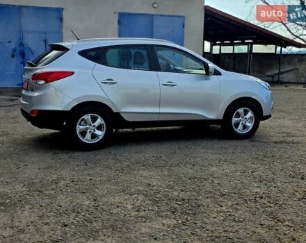 Серый Хендай их35, объемом двигателя 1.7 л и пробегом 186 тыс. км за 11700 $, фото 18 на Automoto.ua