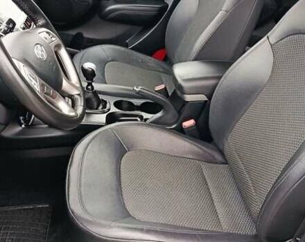 Серый Хендай их35, объемом двигателя 2 л и пробегом 198 тыс. км за 13200 $, фото 30 на Automoto.ua