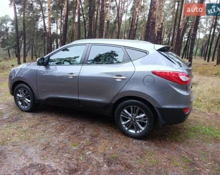 Серый Хендай их35, объемом двигателя 2 л и пробегом 193 тыс. км за 13850 $, фото 5 на Automoto.ua