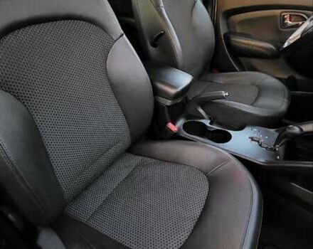 Сірий Хендай іх35, об'ємом двигуна 2 л та пробігом 208 тис. км за 14750 $, фото 21 на Automoto.ua