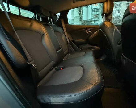 Сірий Хендай іх35, об'ємом двигуна 2 л та пробігом 240 тис. км за 13000 $, фото 26 на Automoto.ua