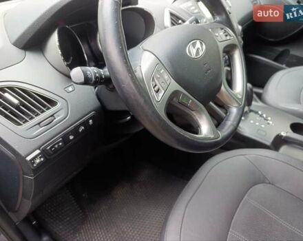 Серый Хендай их35, объемом двигателя 2 л и пробегом 193 тыс. км за 13850 $, фото 25 на Automoto.ua