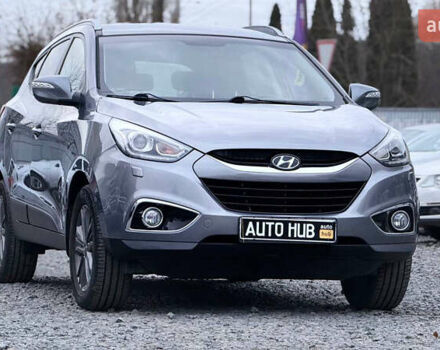 Сірий Хендай іх35, об'ємом двигуна 2 л та пробігом 240 тис. км за 13000 $, фото 1 на Automoto.ua