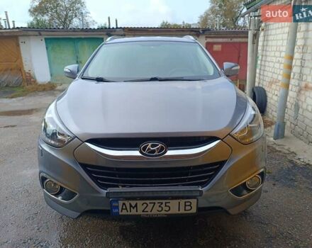 Серый Хендай их35, объемом двигателя 1.7 л и пробегом 193 тыс. км за 12999 $, фото 2 на Automoto.ua