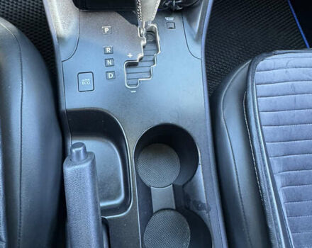 Сірий Хендай іх35, об'ємом двигуна 2 л та пробігом 121 тис. км за 13500 $, фото 6 на Automoto.ua