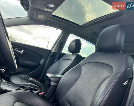 Сірий Хендай іх35, об'ємом двигуна 2 л та пробігом 178 тис. км за 11999 $, фото 7 на Automoto.ua